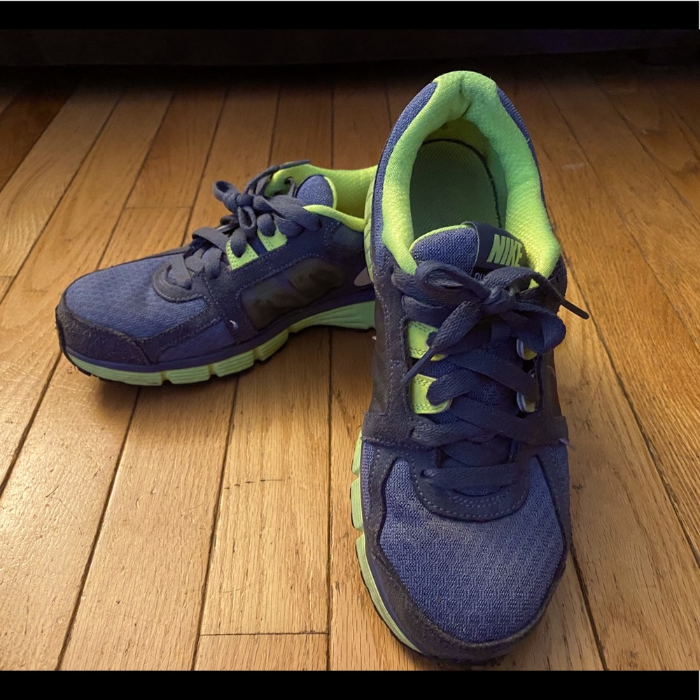 Women’s Nike Dual Fusion ST2